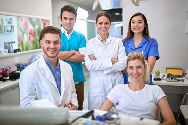 Manufacturer vs. Trader: Why Your PCD Pharma Partner’s Supply Chain Should Matter to You Before You Sign